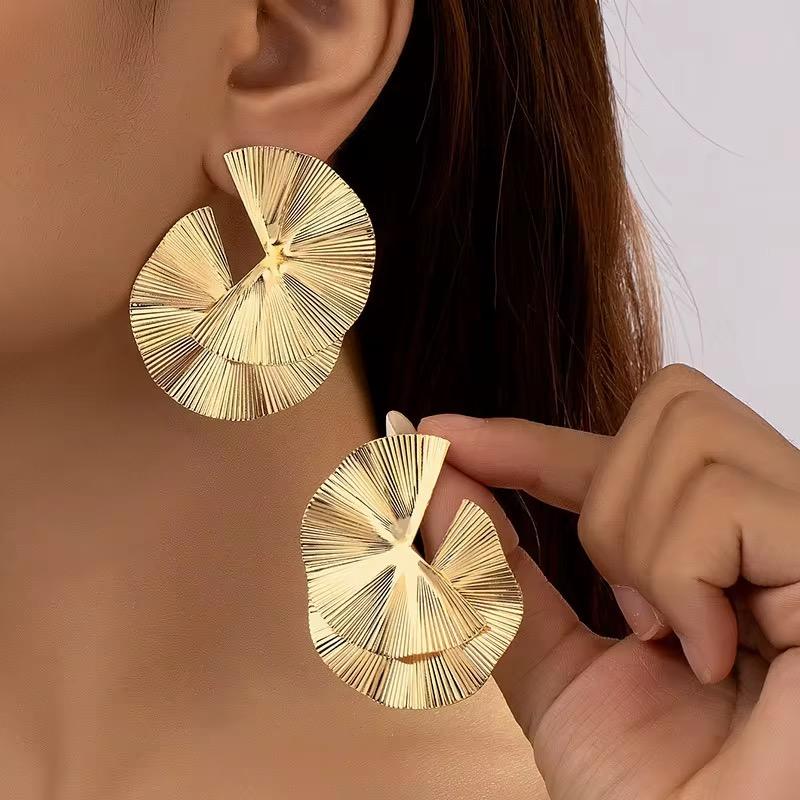 Elegant Gold-Plated Spiral Fan Earrings - Bold Fashion Statement