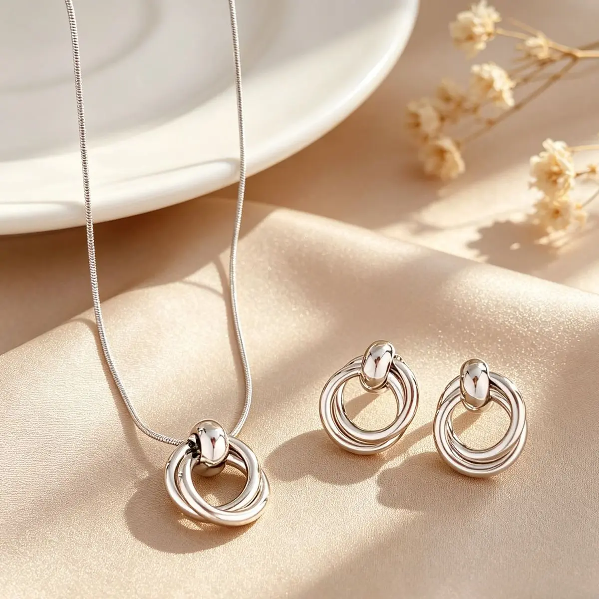 18K Gold Plated Irregular Snake Chain Necklace for Women in Stainless Steel - Silver gallery image 5