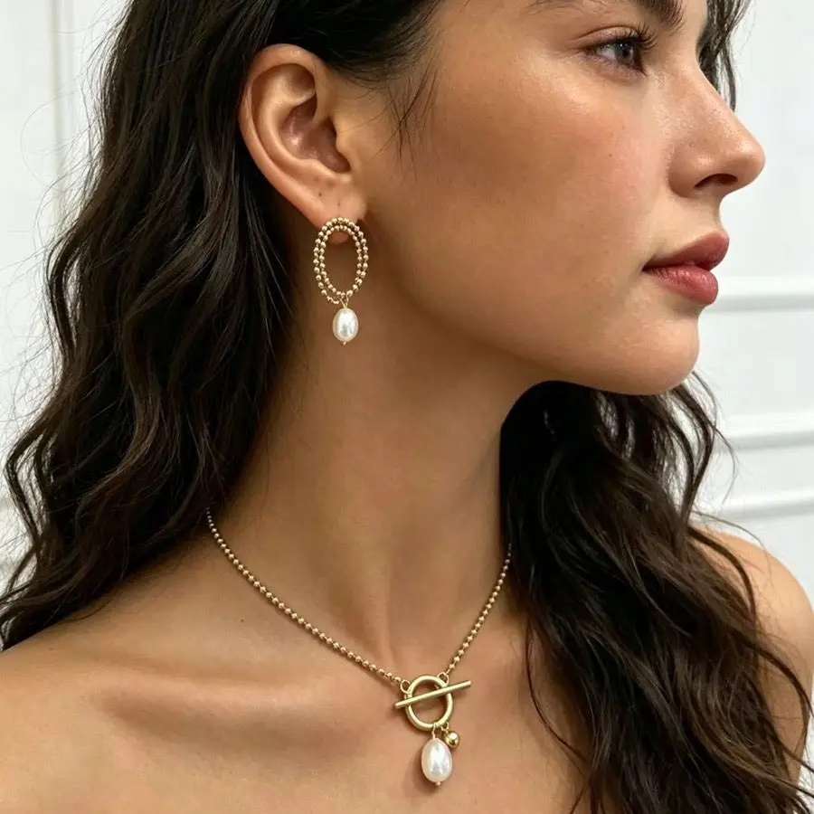 18K Gold Plated Asymmetrical Round Jewelry Set for Women in Stainless Steel gallery image 2