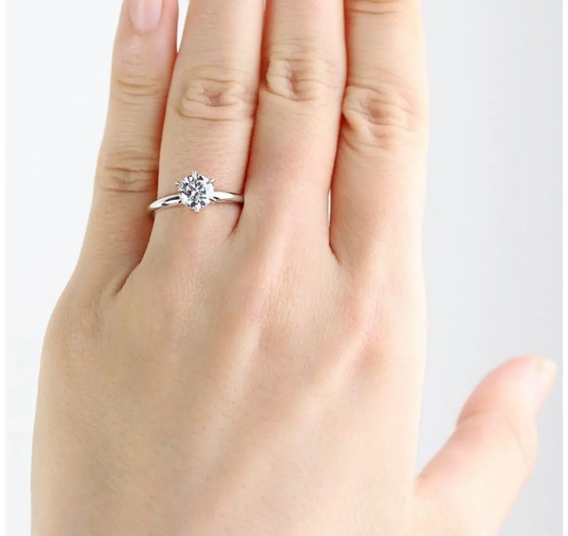 S925 Silver 1Karat Moissanite Ring for Women - Geometric Design gallery image 6